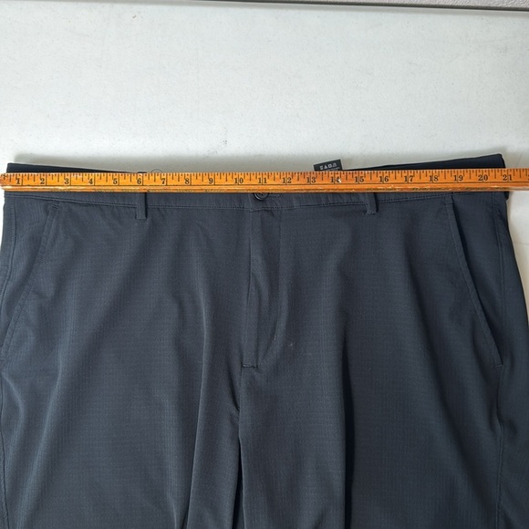 Greg Norman flat front‎ performance shorts - Picture 7 of 9